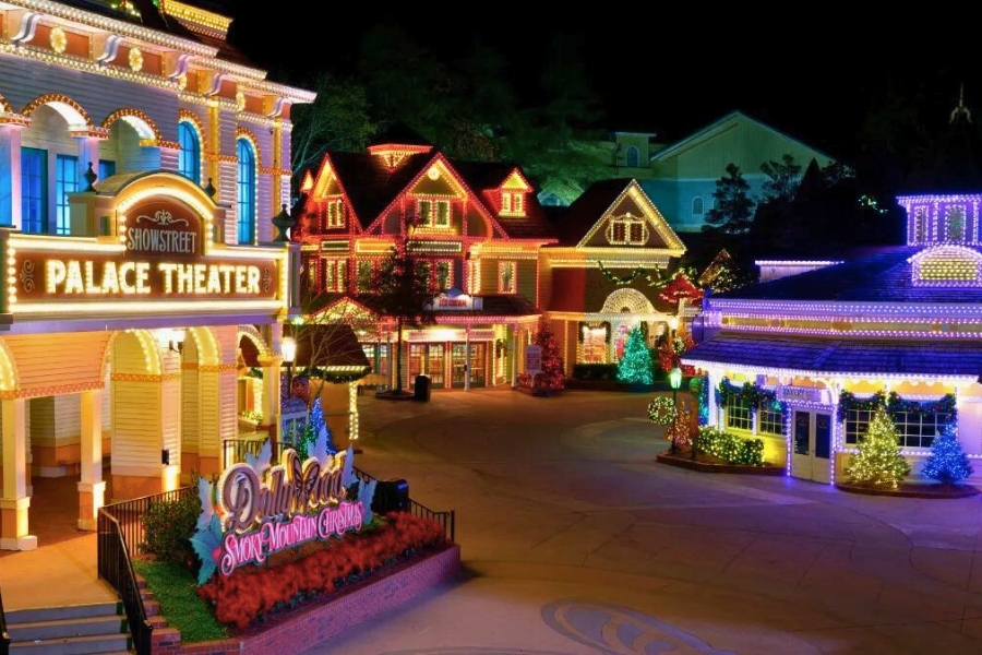 dollywood theme park christmas