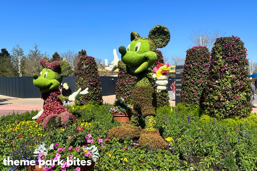 epcot flower and garden topiaries minnie and mickey