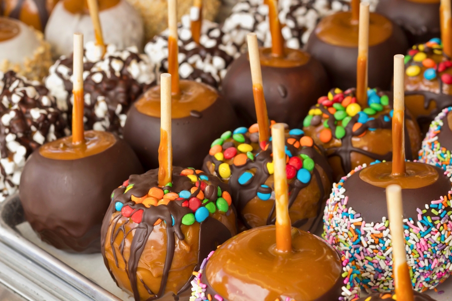 chocolate and caramel candy apples